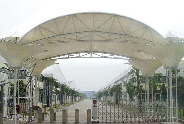 長(zhǎng)春張拉膜結(jié)構(gòu)公司教您膜結(jié)構(gòu)工程如何挑選合適的膜材